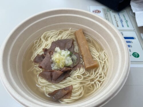 お腹いっぱいラーメンを食べました