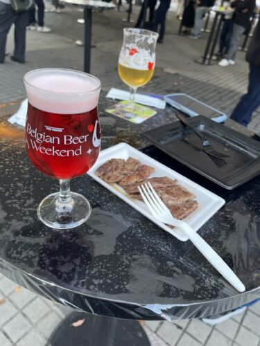 昼間からビールを飲んできました
