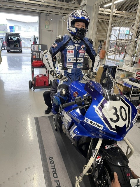 レース活動（ｾﾞｯｹﾝ30　Toshin森島諒）